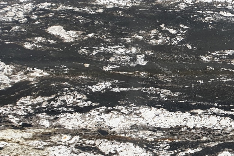 Cosmic Black – Polished