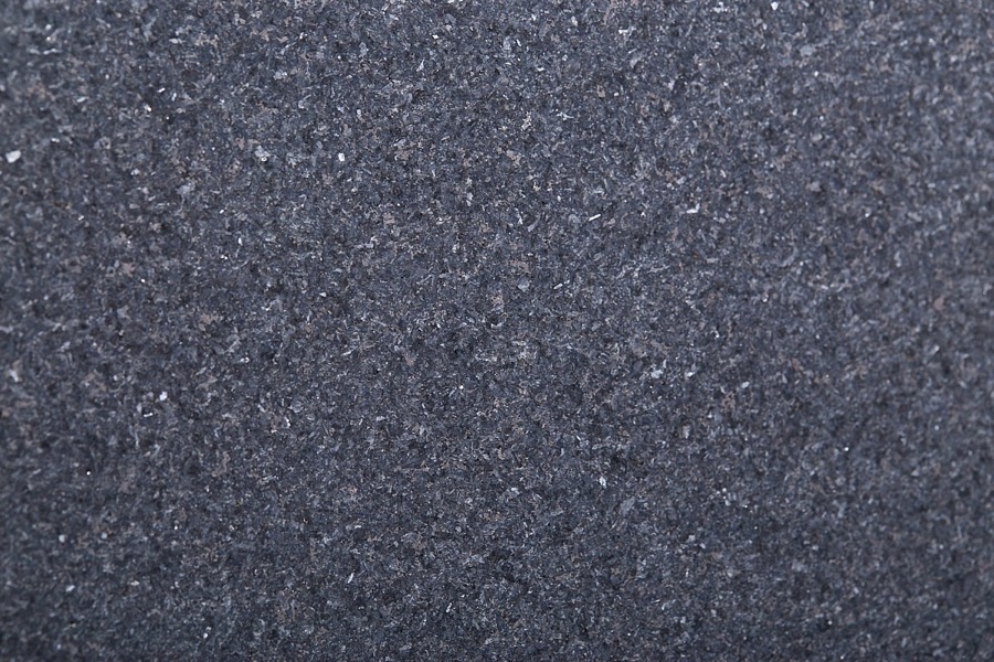 Nova Black – Leather & polish