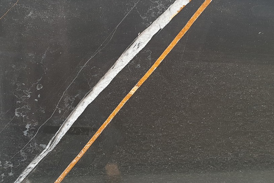 Sahara Black – Polished