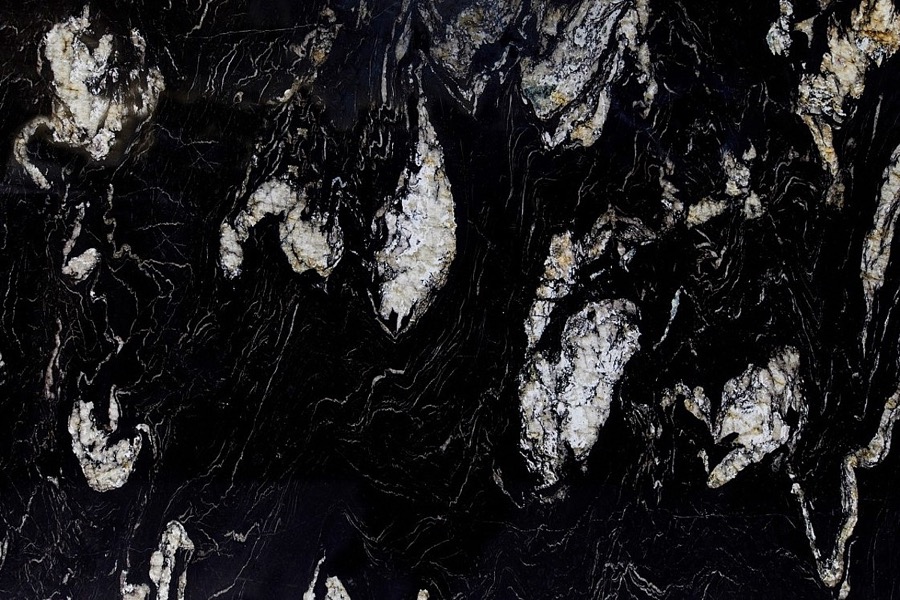 Titanium Gold – Leather & polish