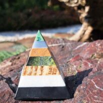 Pyramída multikolor
