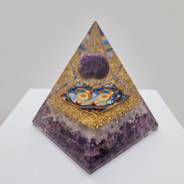 Orgonit pyramída s ametystom - Image 2