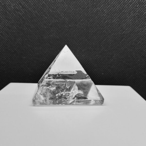 Krištáľ pyramída - Image 2