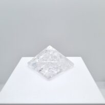 Krištáľ pyramída