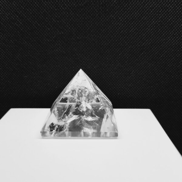 Krištáľ pyramída - Image 2