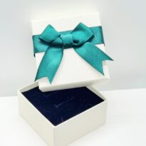 Darčeková krabička na náramok alebo strednú sadu