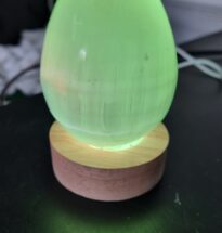 Selenitové vajce s LED nasvietením