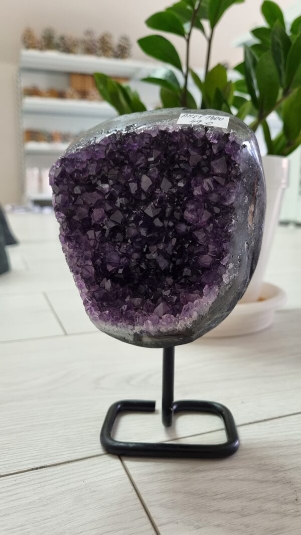 Ametyst drúza na stojane 1,13 kg